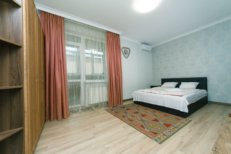 Apartmant In Kpi З Двома Спальнями Kiev Dış mekan fotoğraf